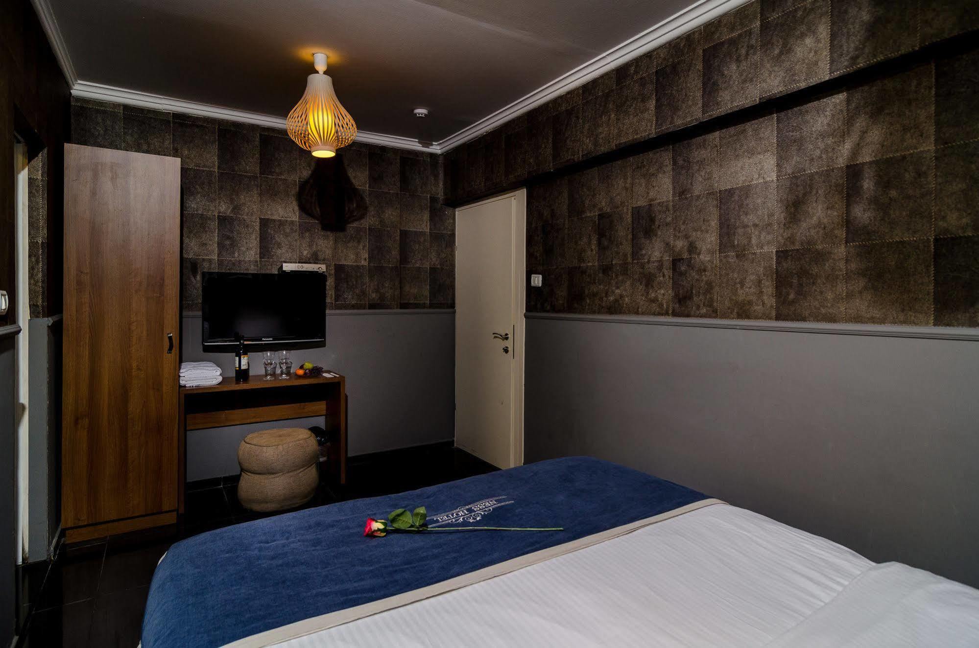 Khách sạn Ness Tel Aviv